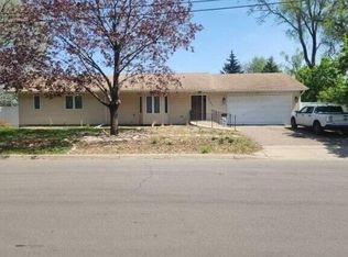 1064 Felix St, West Saint Paul, MN 55118