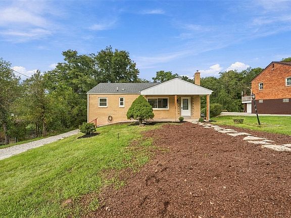 5th image of 26 Sterling Dr
