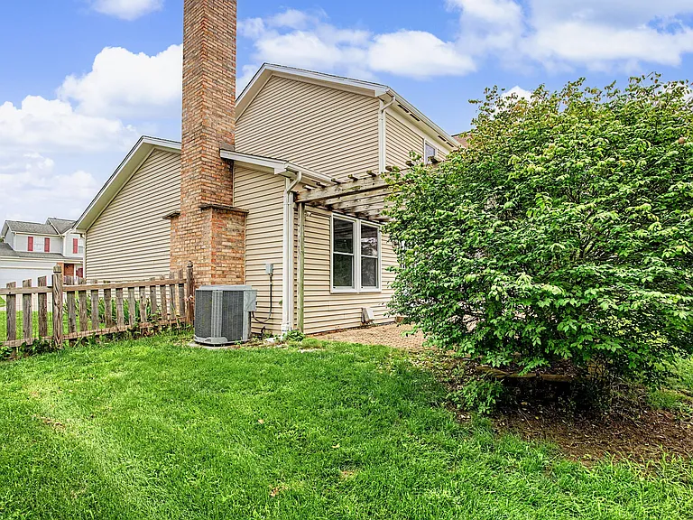 2242 Rosina Dr — Photo 46