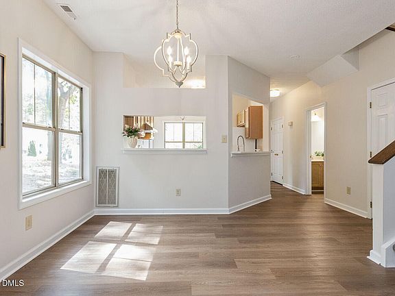 3rd image of 6010 Winterpointe Ln APT 101