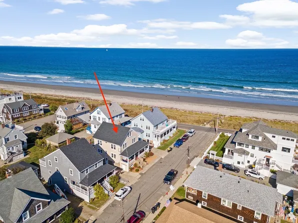 79 F St, Hull, MA 02045