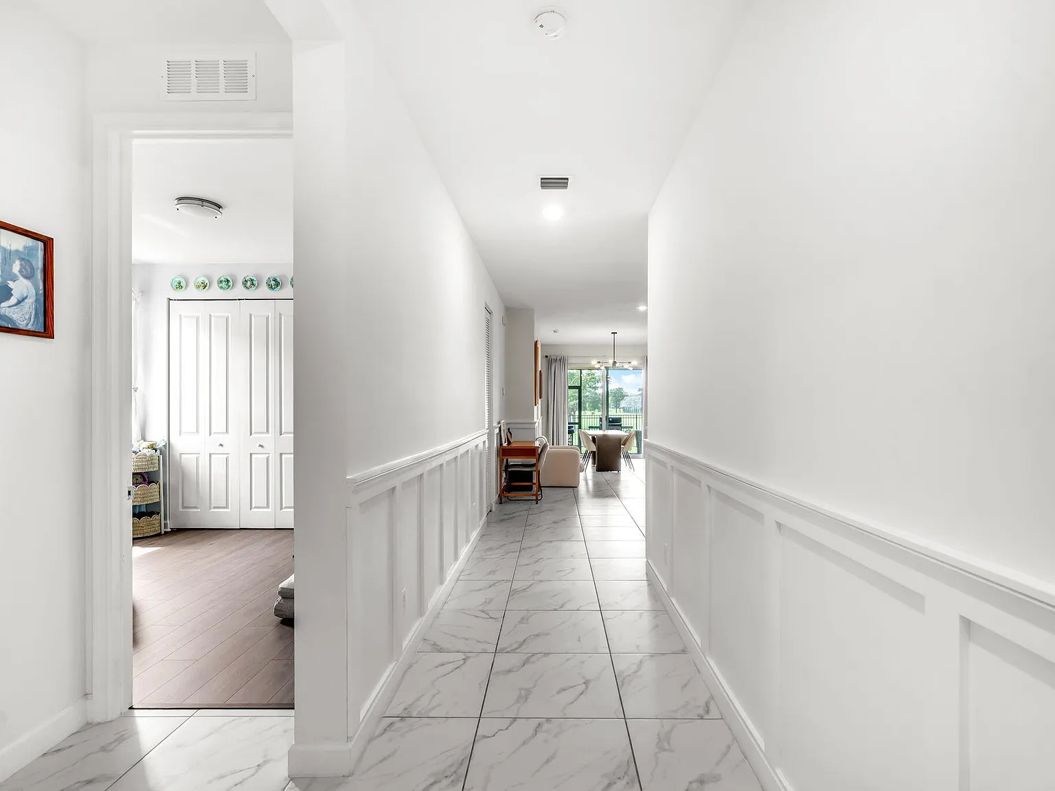3 bed, 2.0 bath, 1811 sqft, $3,750 — Photo 3