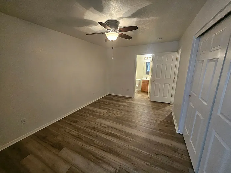 902 Riverfront Dr — Photo 6