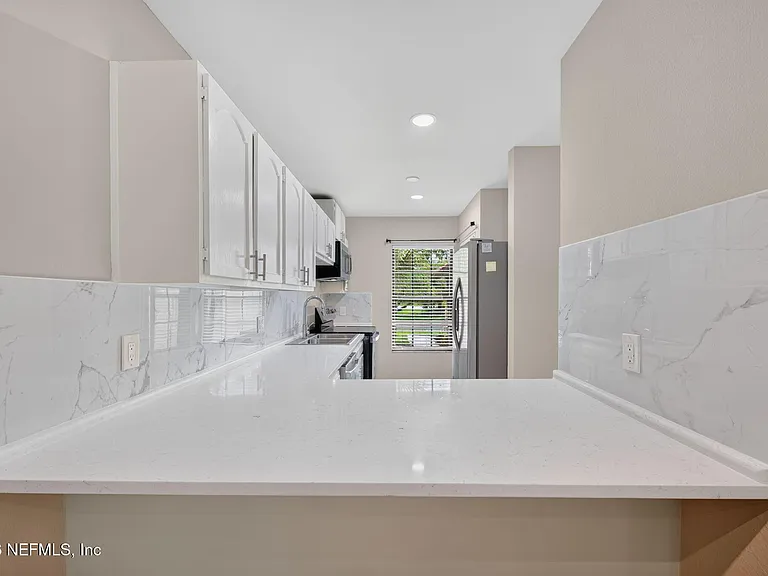 838 Lawnwood Ave NE — Photo 18