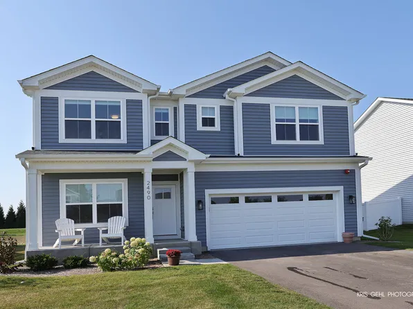 2490 Olivia Ct, Wauconda, IL 60084