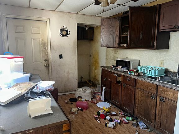 3rd image of 2015 N Union St