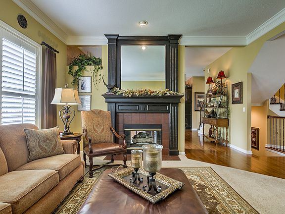 5th image of 11301 W 140th Pl