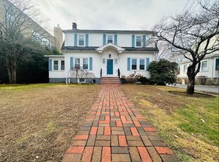 12 Columbia St, Wellesley, MA 02481