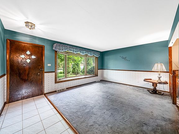 2nd image of 10324 S 82nd Ave