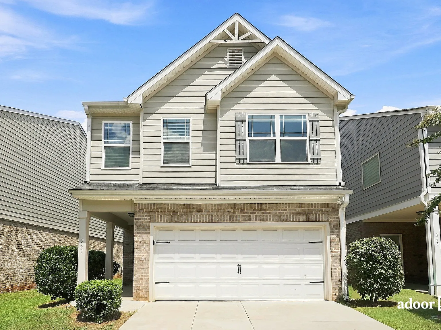 4 bed, 2.5 bath, 1705 sqft, $2,045 — Photo 1