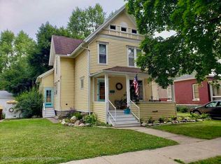 306 E McConnell St, Saint Johns, MI