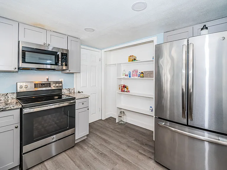 4424 Beacon Square Dr — Photo 23