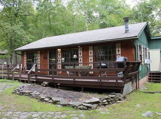 127 Karl Hope Blvd, Lackawaxen, PA 18435