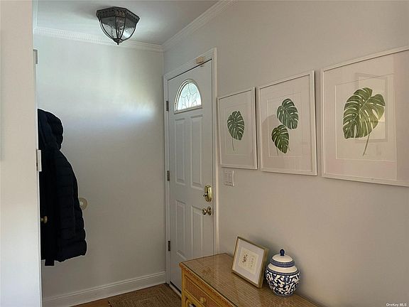 2nd image of 34 Bayview Ct