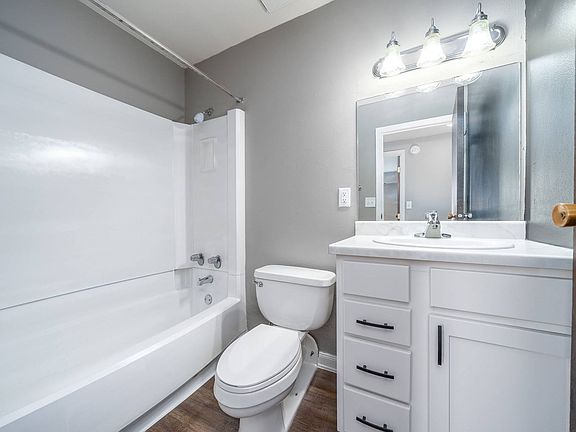 5th image of 3215 S Westbrooke Ln #3205-104