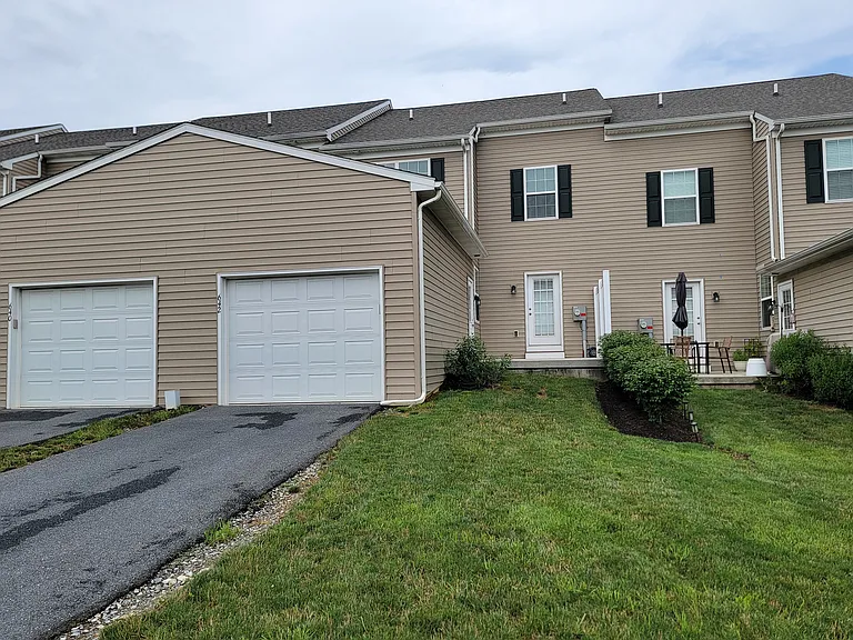 642 Brentwood Dr — Photo 33