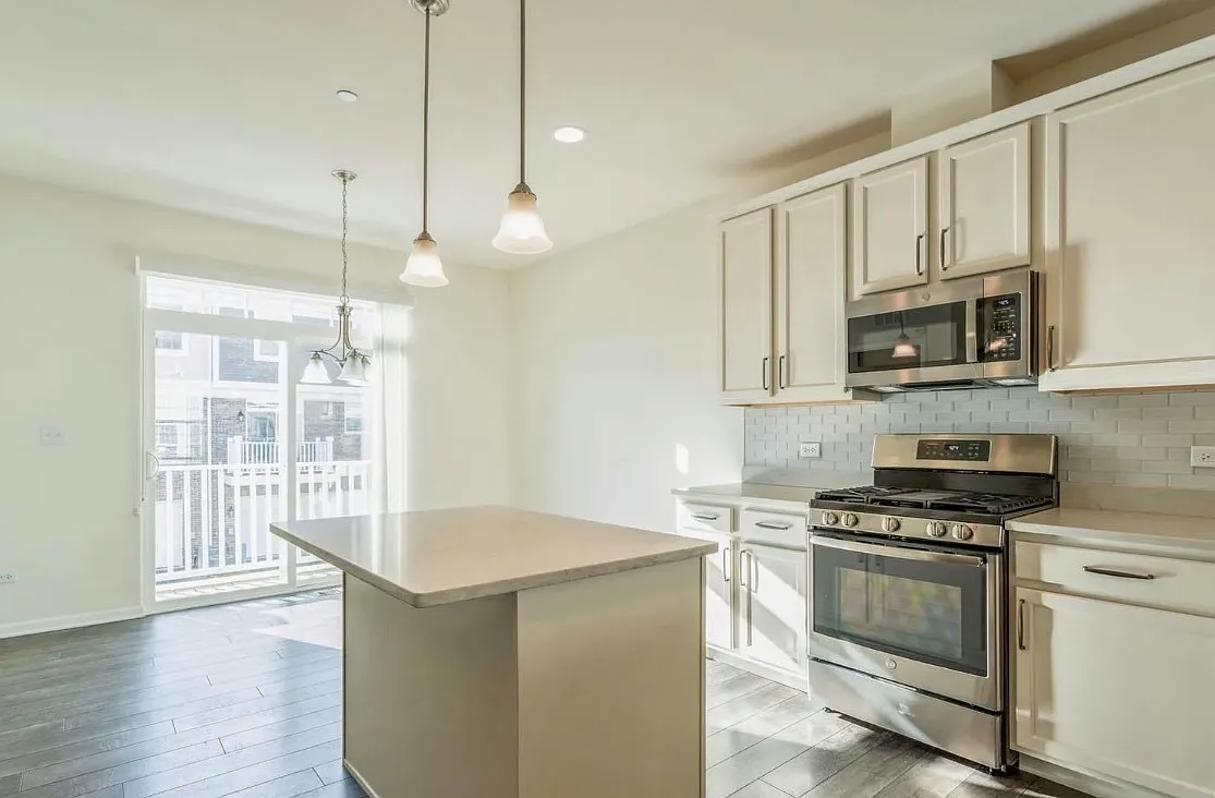 3 bed, 2.5 bath, 1783 sqft, $3,550 — Photo 4