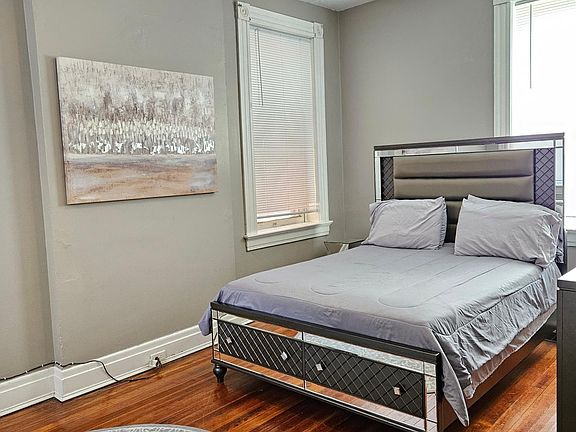5th image of 2310 Allen Ave #A