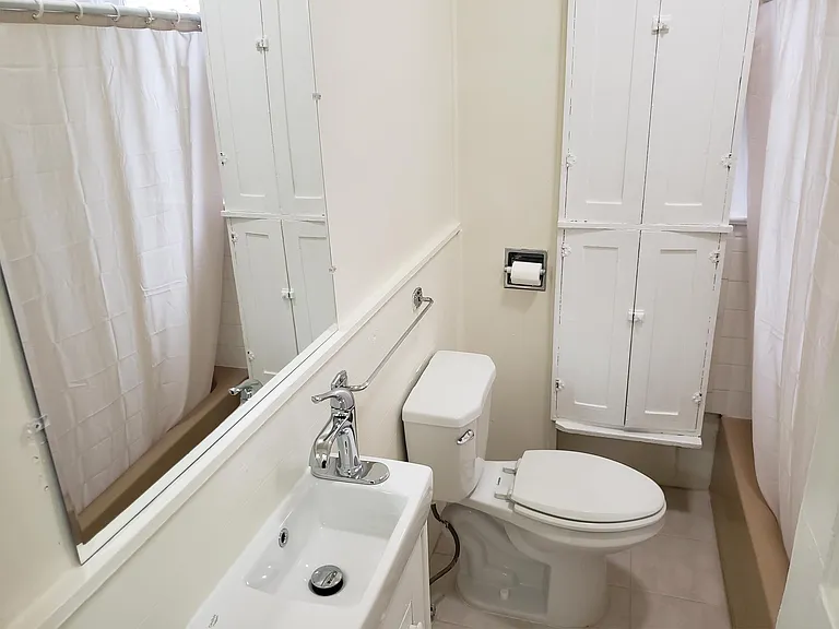 1620 Grove St #3 — Photo 10