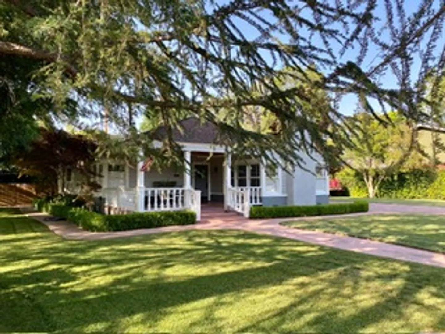 1420 W Kaweah Ave photo 1