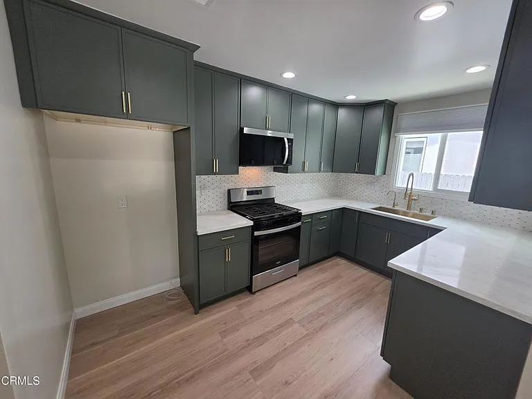 6829 Murietta Ave — Photo 3