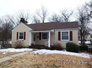 20 Shell Ln, Edwardsville, IL 62025