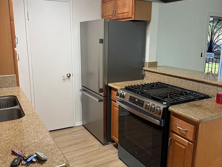 324 W Imperial Ave #1 — Photo 16
