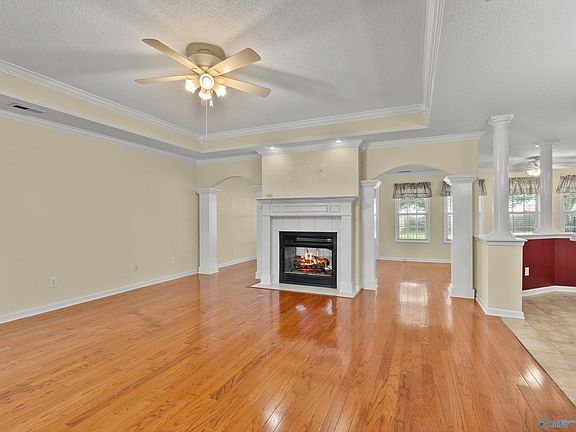 5th image of 102 Bay Leaf Dr