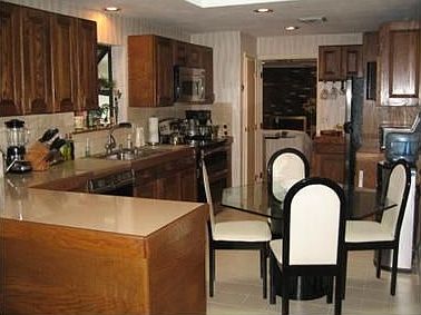 5th image of 25 Burton Farm Dr