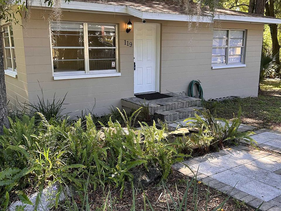 1st image of 119 SE 12th St