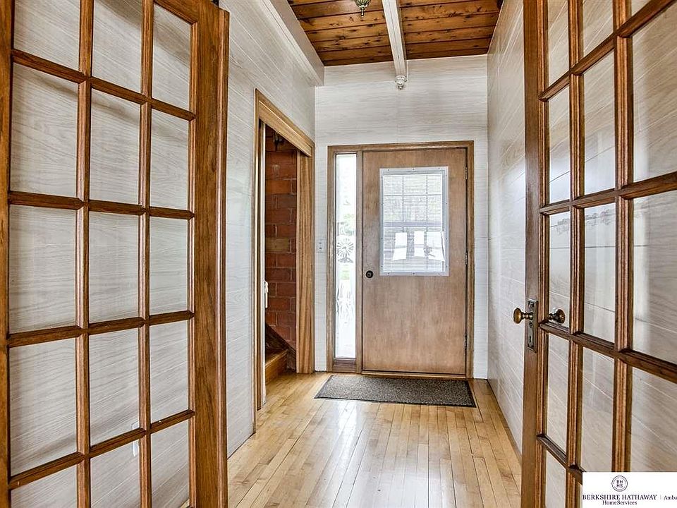 382 W Lakeshore Dr, Lincoln, NE 68528 Zillow