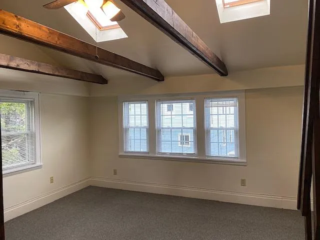 229 Pawling Ave — Photo 9
