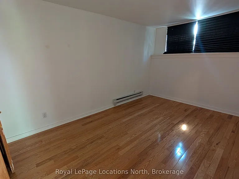 6 Louisa St E #1 — Photo 8
