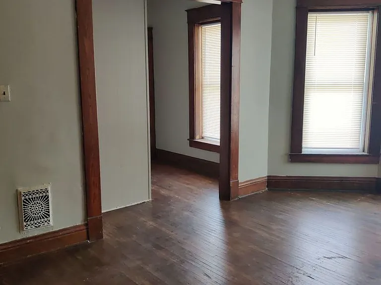 801 E Main St — Photo 7
