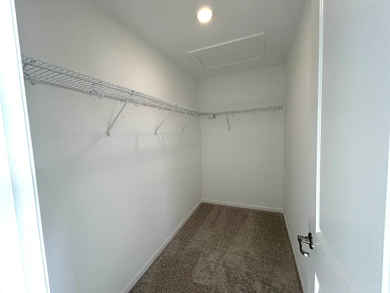 612 Cassia Ct — Photo 17