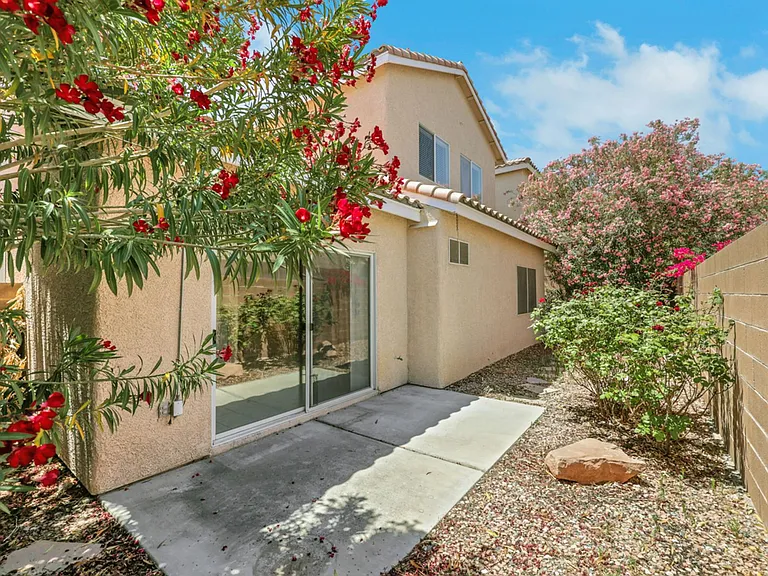10356 Rocky Waters Ave — Photo 19