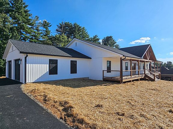 4th image of 313 Fox Run Dr