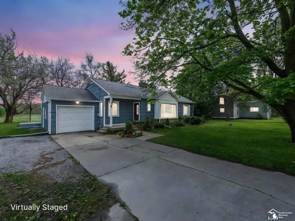 8420 Memorial Hwy, Ottawa Lake, MI 49267