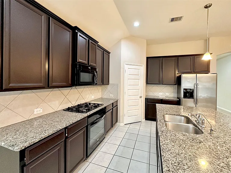 26950 Churchill Gate Ln — Photo 10