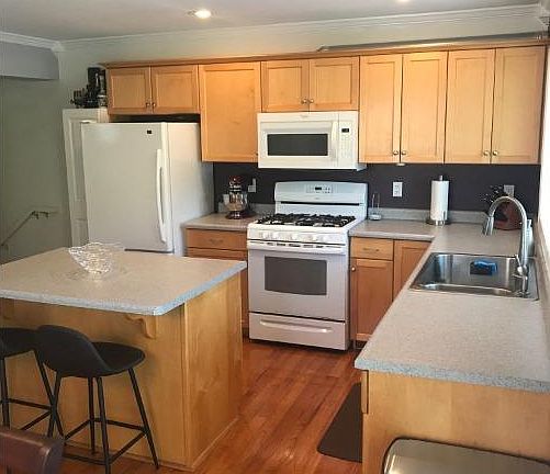 4th image of 2160 Pennsylvania Ln