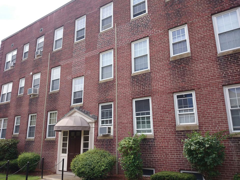 1st image of 31 Englewood Ave APT 3