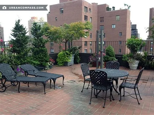 Rented by Compass | media 12