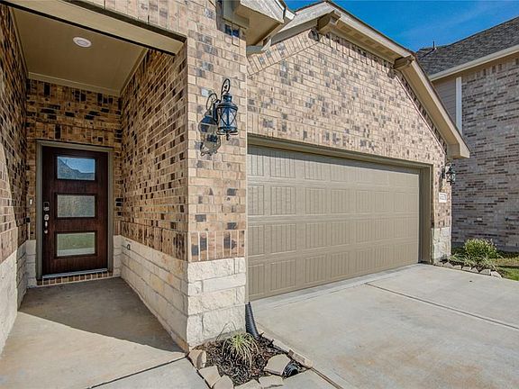 3rd image of 3022 Stephen Howard Ct