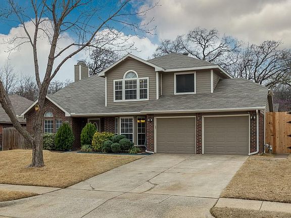 2nd image of 2066 Wedgewood Dr