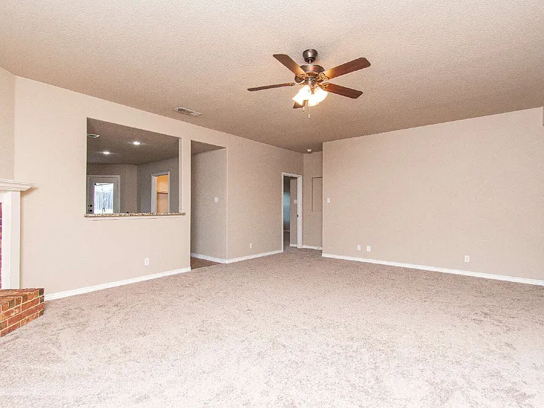 2705 Uvero Alto Dr — Photo 2