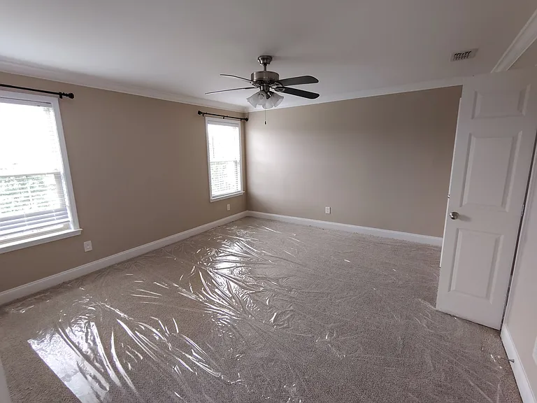 5001 Laughing Brook Ln — Photo 19