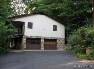 25 Alpine Ln, Burnsville, NC 28714