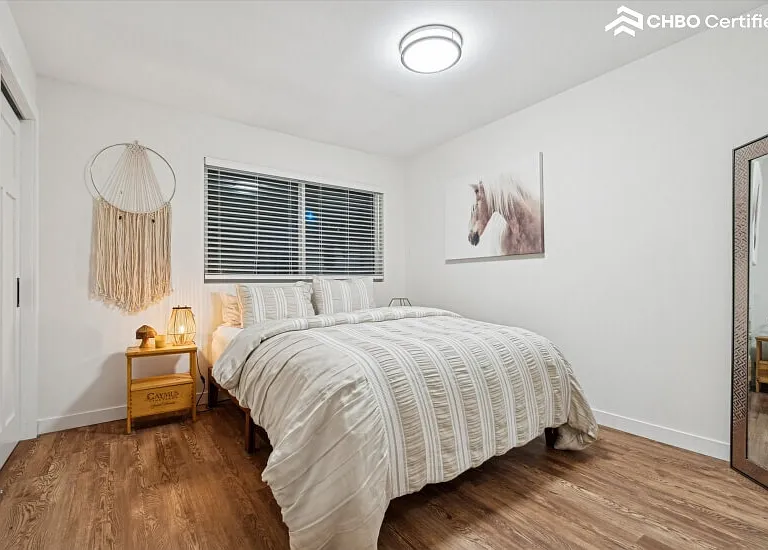 Bedroom with Queen Bed