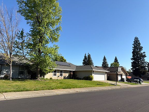 3rd image of 5903 Willowynd Dr