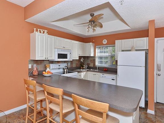 3rd image of 4235 Castlebridge Ln Unit 1210